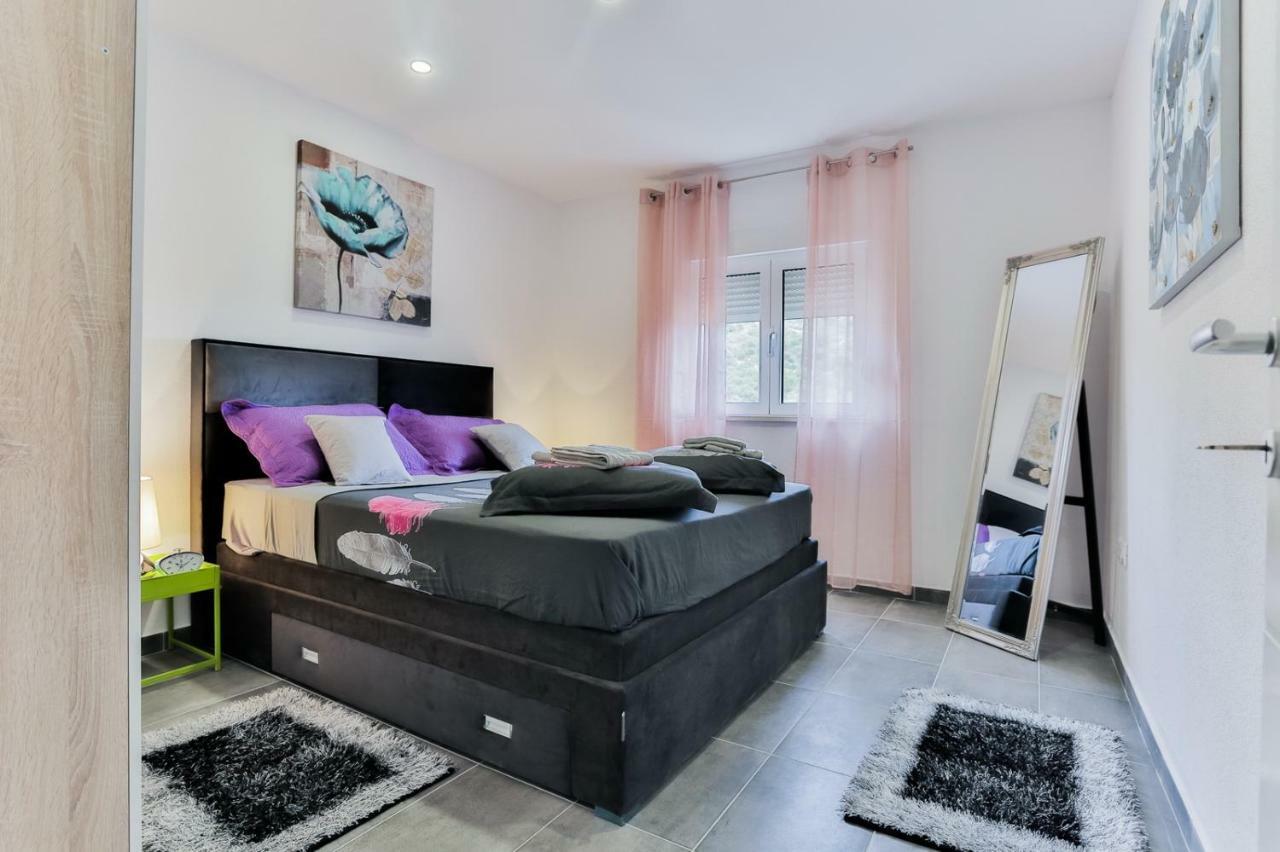 Villa Scandalli Sevid ภายนอก รูปภาพ