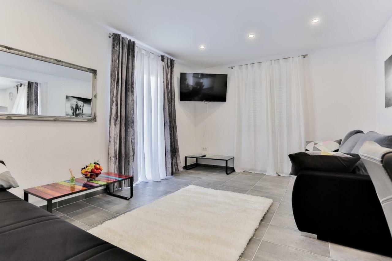 Villa Scandalli Sevid ภายนอก รูปภาพ